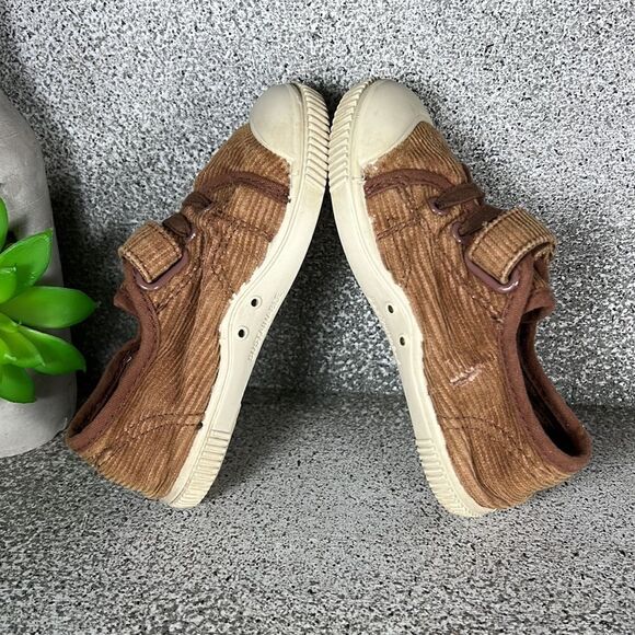 Keen | Potting Soil Corduroy Strap Santiago Sneakers - Picture 7 of 9